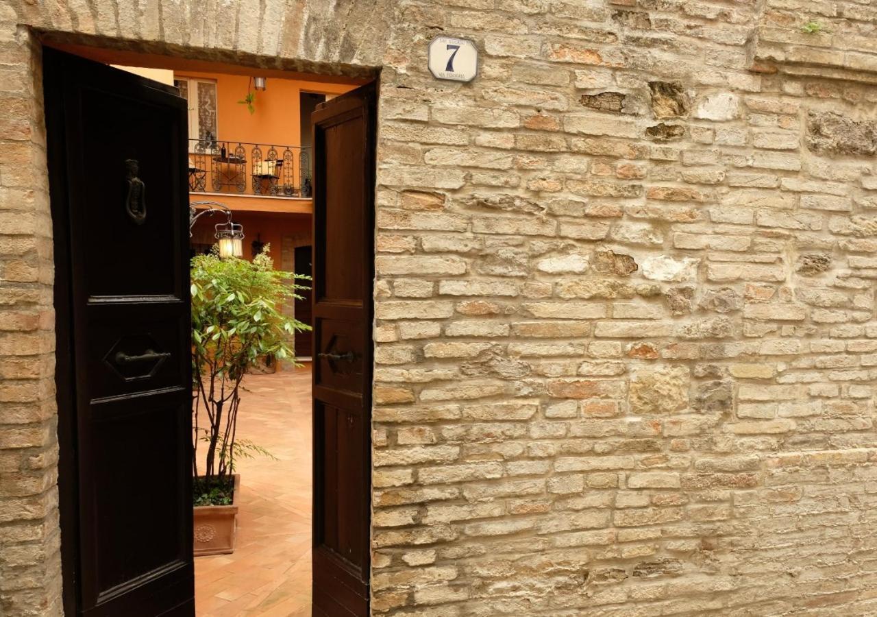 Il Cortile Segreto Acomodação com café da manhã San Severino Marche Exterior foto